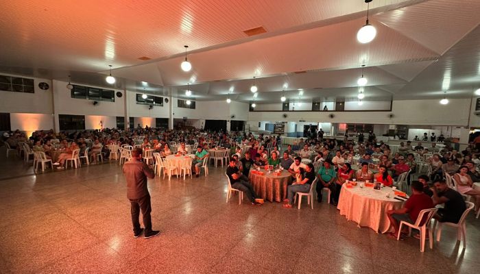 Cresol realiza distribuição de resultados aos seus cooperados
